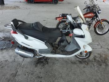  Salvage Kymco Usa Inc 250 Scoote