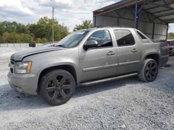  Salvage Chevrolet Avalanche