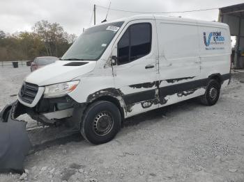  Salvage Mercedes-Benz Sprinter