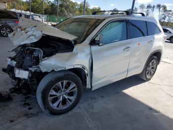  Salvage Toyota Highlander