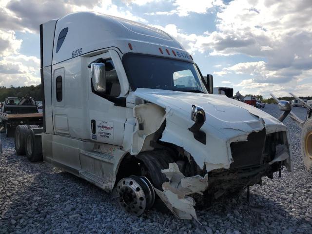  Salvage Freightliner Cascadia 1