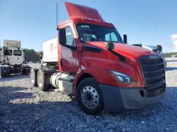  Salvage Freightliner Cascadia 1