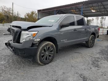  Salvage Nissan Titan