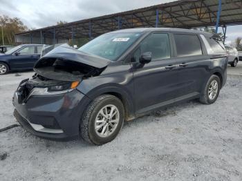  Salvage Kia Carnival