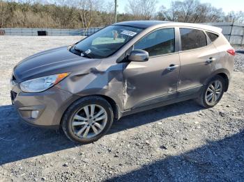  Salvage Hyundai TUCSON