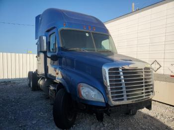  Salvage Freightliner Cascadia 1