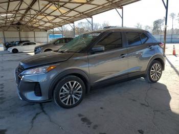  Salvage Nissan Kicks