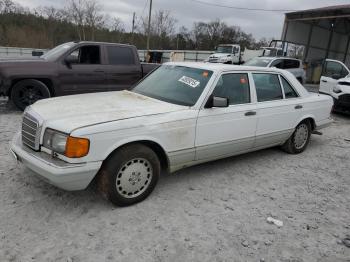  Salvage Mercedes-Benz 560-Class