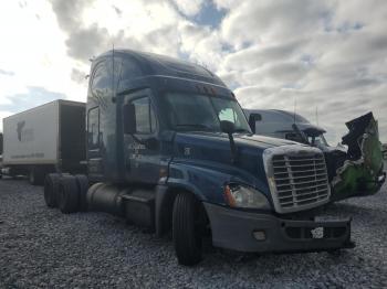  Salvage Freightliner Cascadia 1