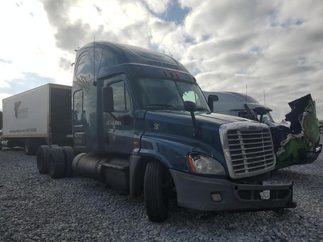  Salvage Freightliner Cascadia 1