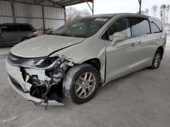  Salvage Chrysler Pacifica