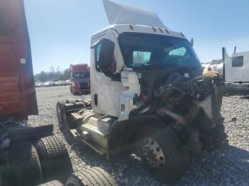  Salvage Freightliner Cascadia 1