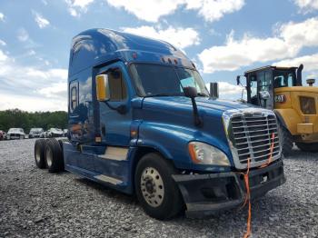  Salvage Freightliner Cascadia 1