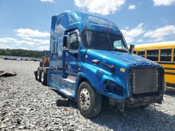  Salvage Freightliner Cascadia 1