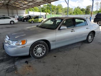  Salvage Lincoln Towncar