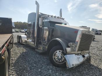  Salvage Peterbilt 379