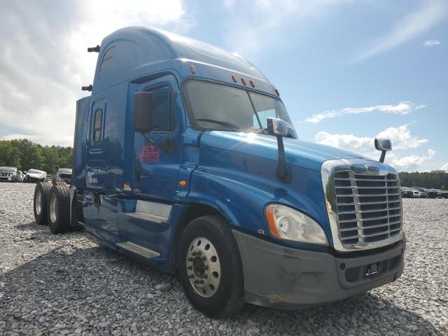  Salvage Freightliner Cascadia 1