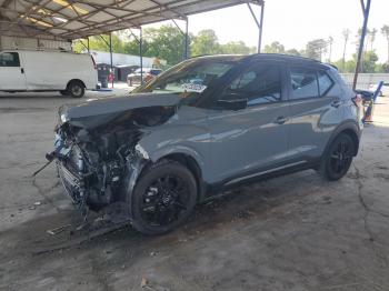 Salvage Nissan Kicks