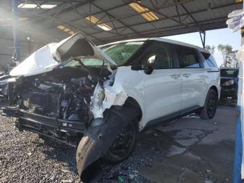  Salvage Kia Carnival