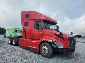  Salvage Volvo Vn