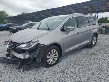  Salvage Chrysler Pacifica