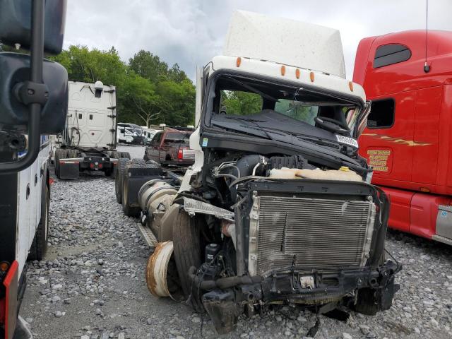  Salvage Freightliner Cascadia 1