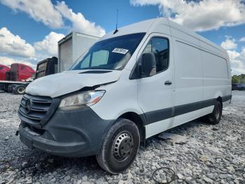  Salvage Mercedes-Benz Sprinter
