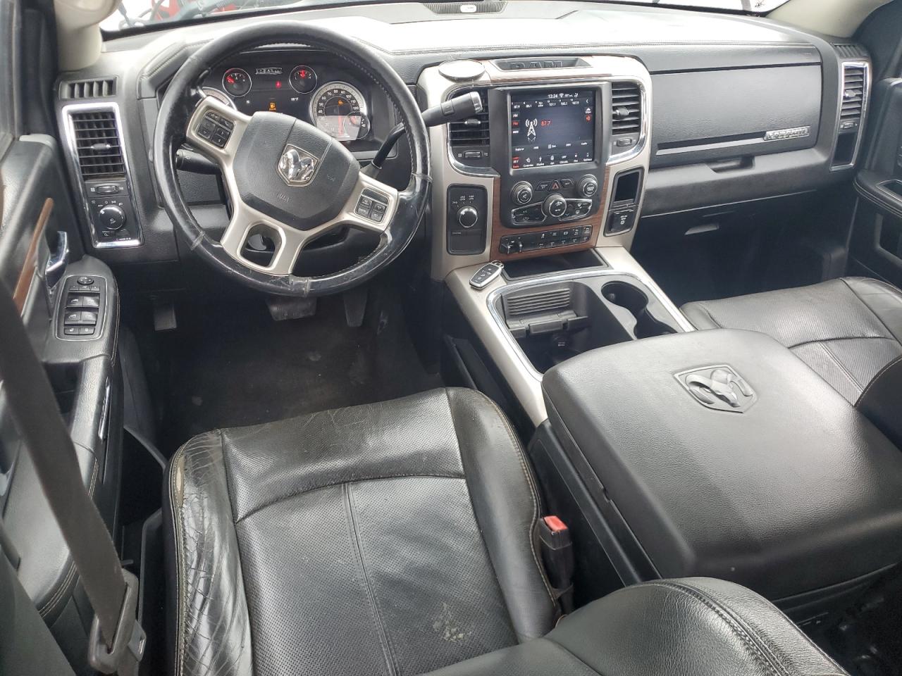 Ram 3500 Laramie Image 6