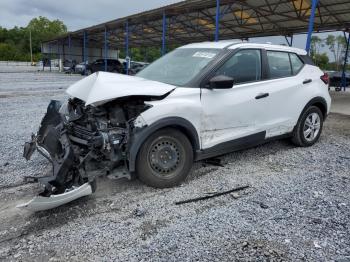 Salvage Nissan Kicks
