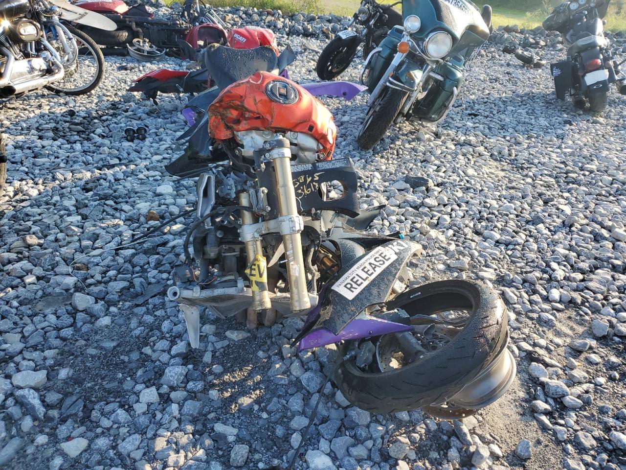 Suzuki Gsxr750 Image 6