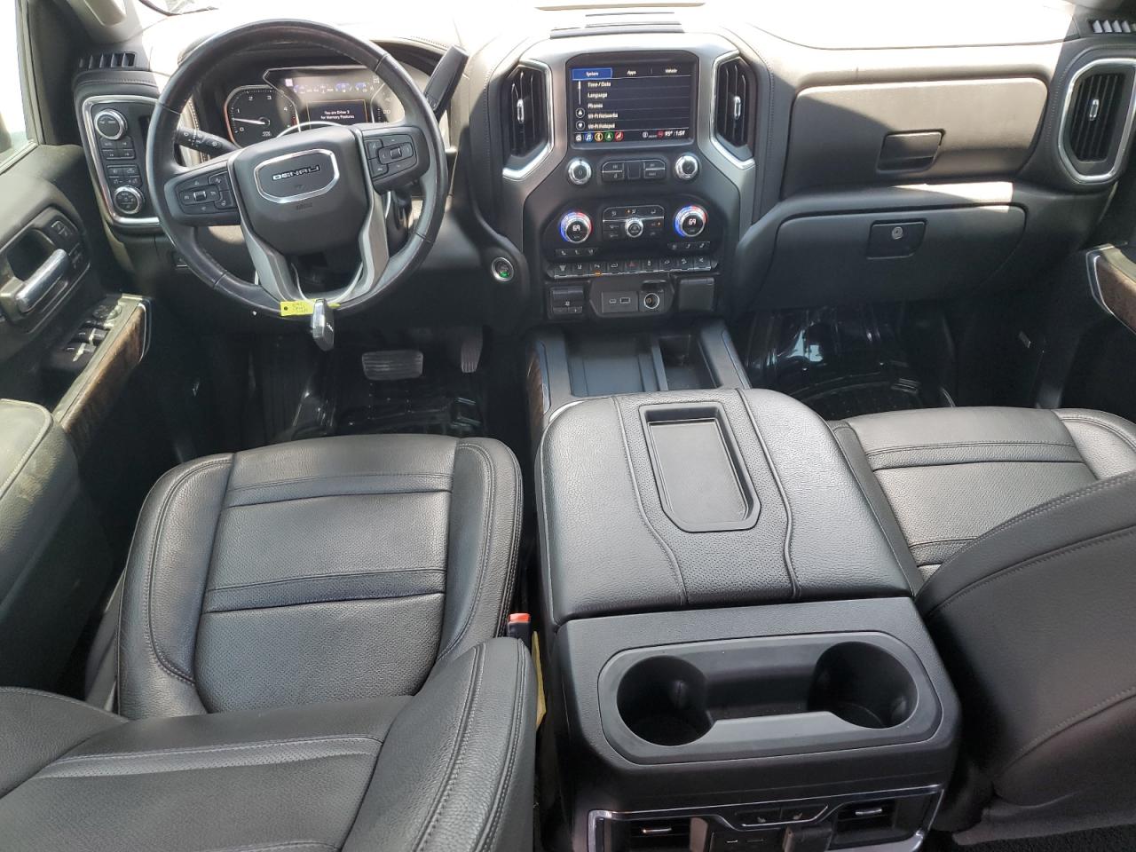 GMC Sierra K2500 Denali Image 12