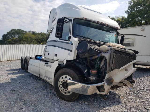  Salvage Volvo Vnl