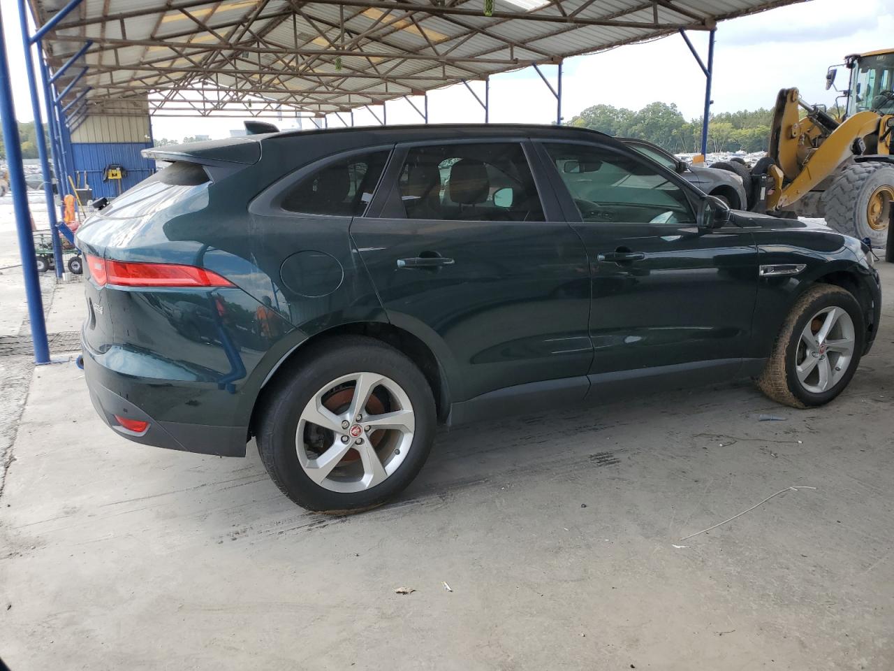 Jaguar F-PACE Premium Image 4