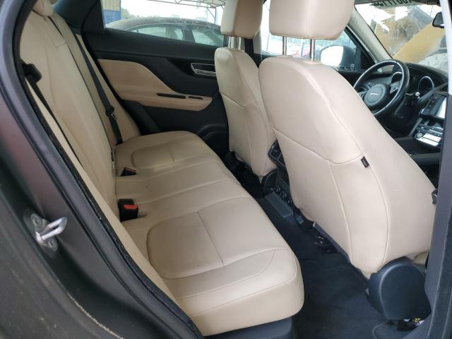 Jaguar F-PACE Premium Image 10