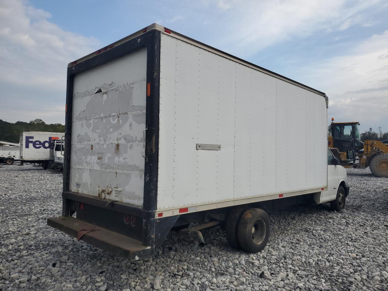 Chev Express Image 6