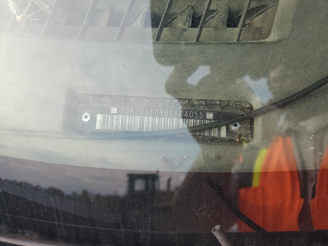 Chev Express Image 9