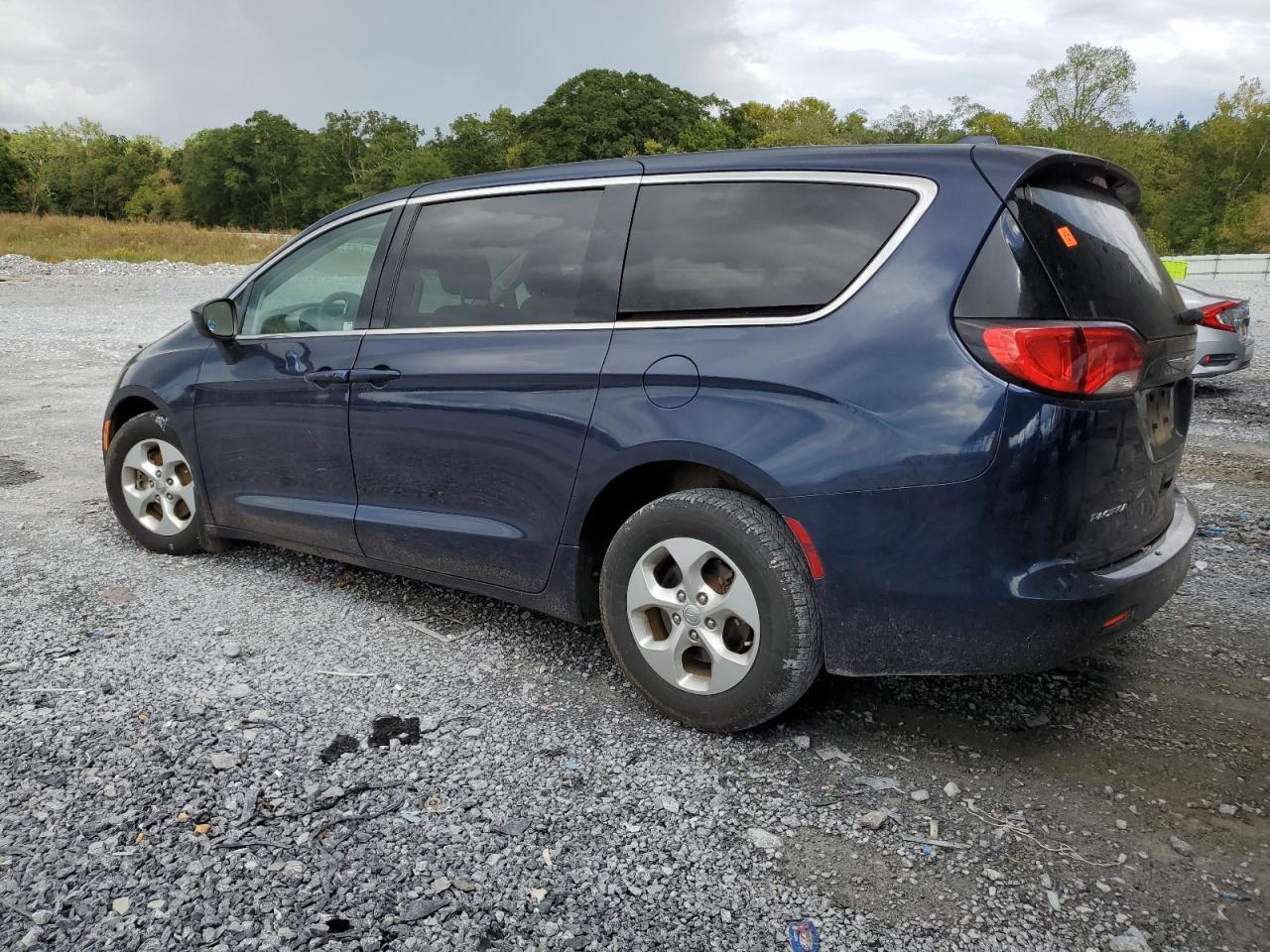 Chrysler Pacifica Lx Image 3