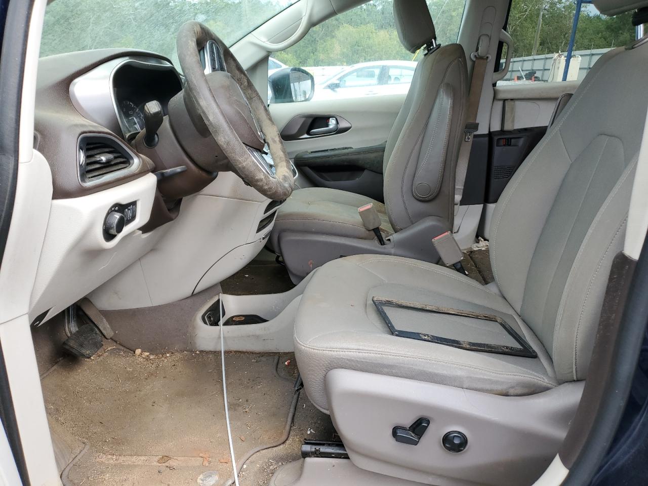 Chrysler Pacifica Lx Image 5