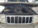 Jeep Commander Sport Image 8