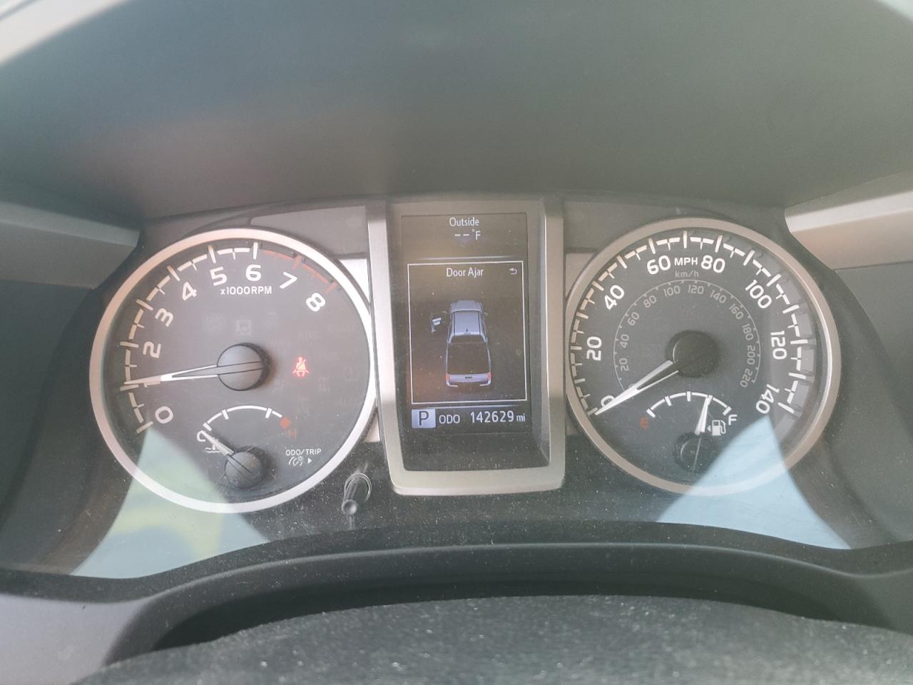 Toyota Tacoma Double Cab Image 2