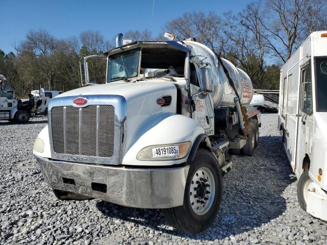 Peterbilt 348 Image 2