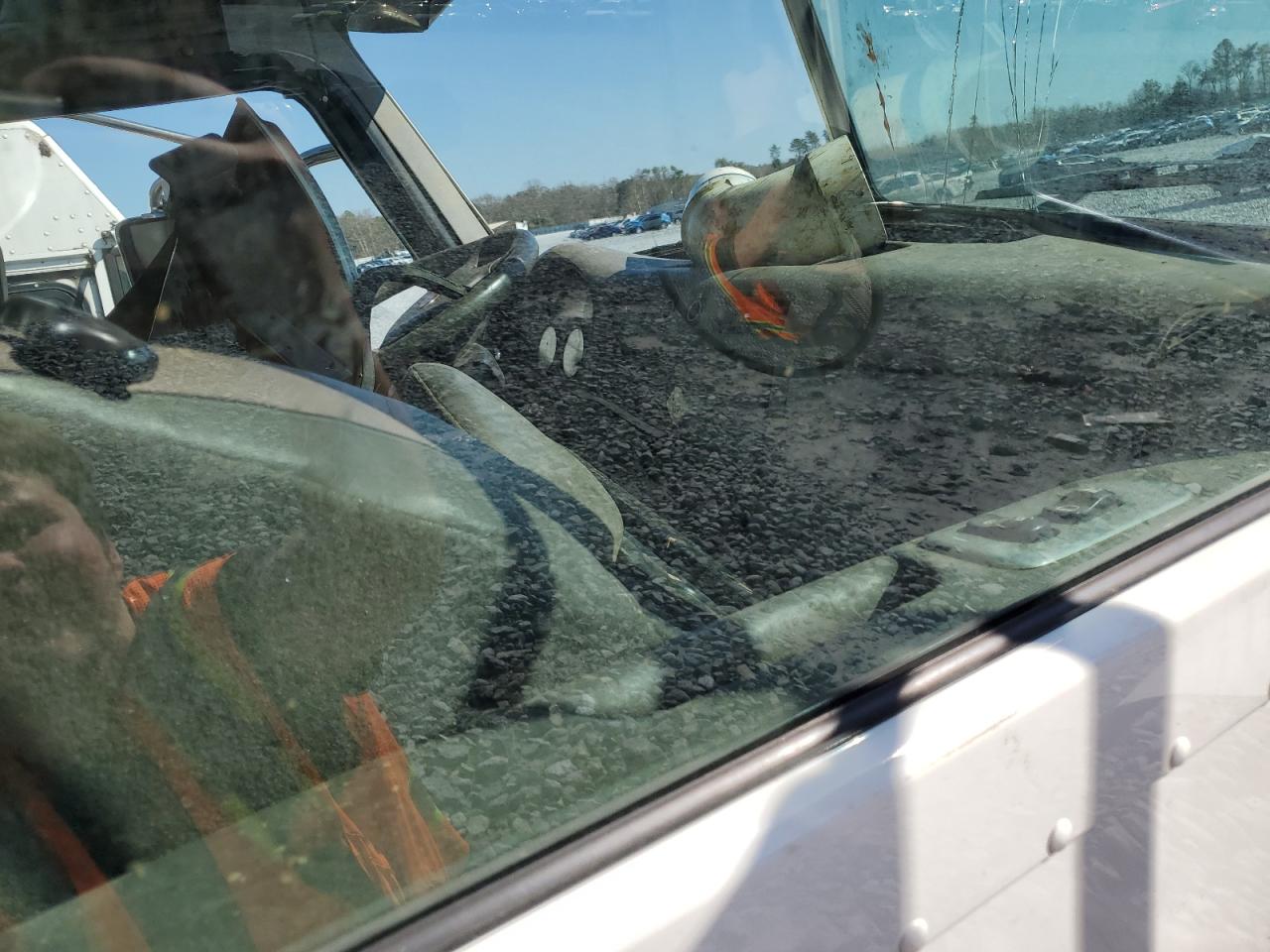 Peterbilt 348 Image 3