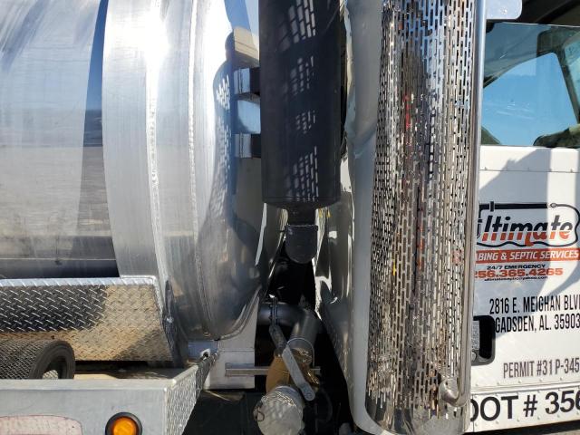 Peterbilt 348 Image 7