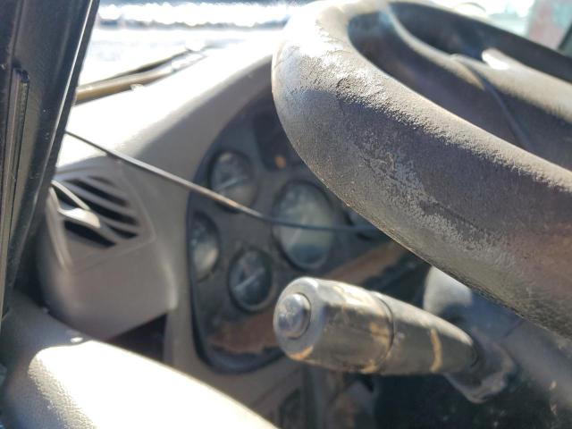 Peterbilt 348 Image 5