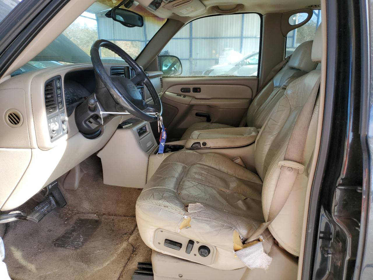 Chevrolet Tahoe K1500 Image 2