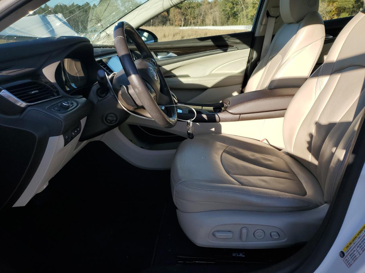 Buick LaCrosse Premium Image 5