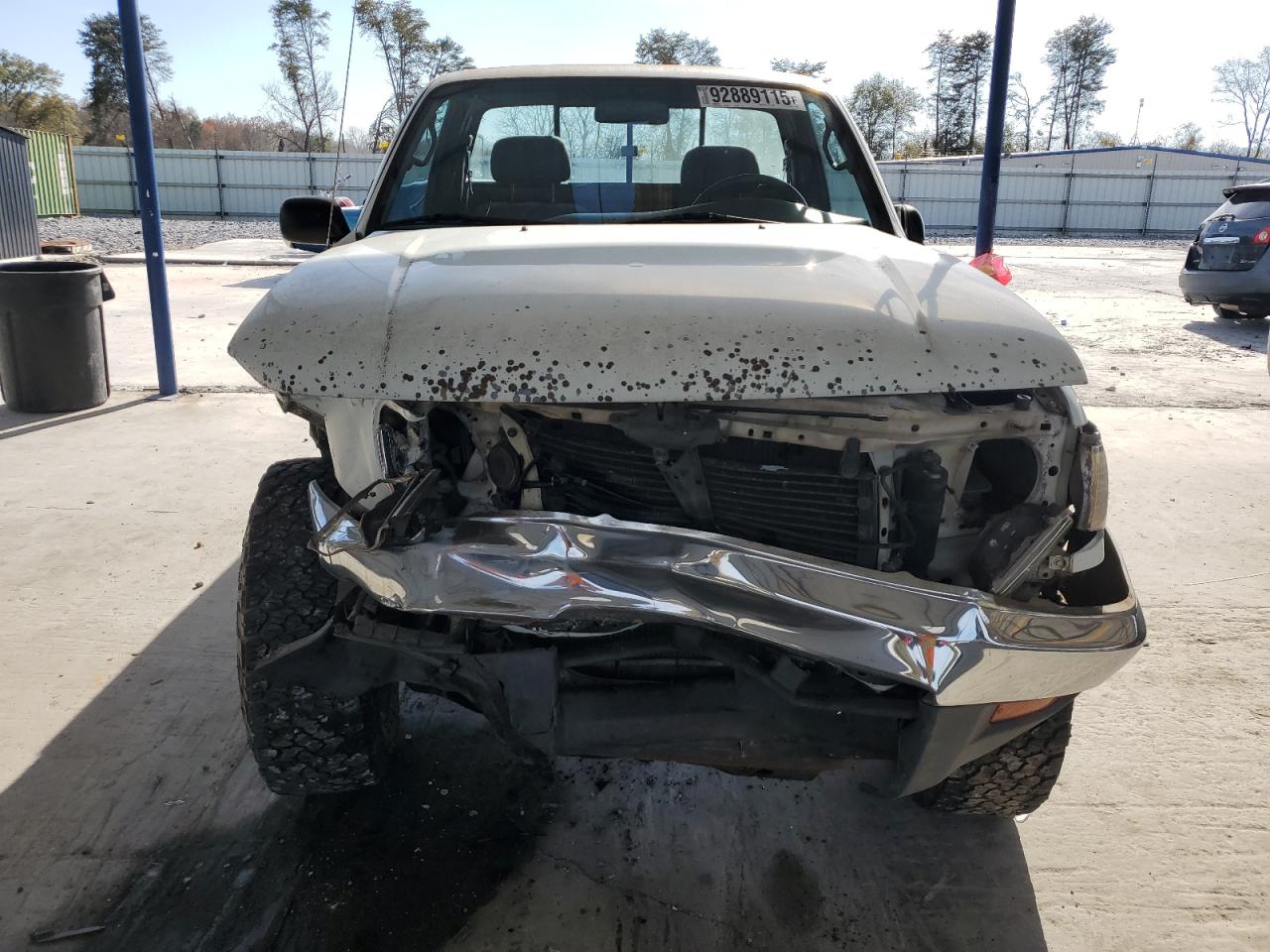 Toyota Tacoma Image 2