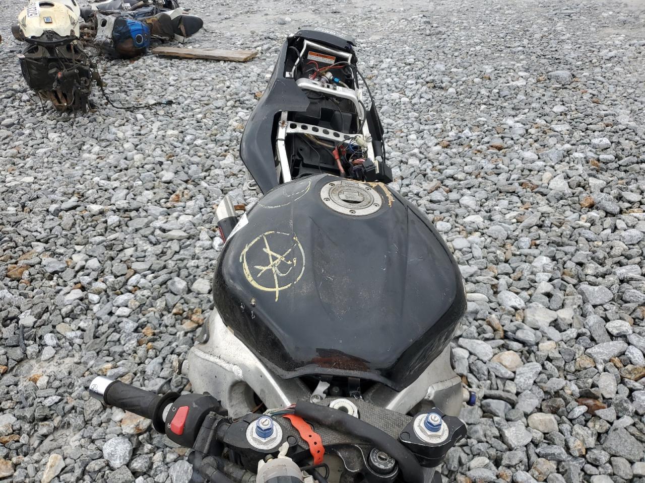 Yamaha Yzf L Image 7