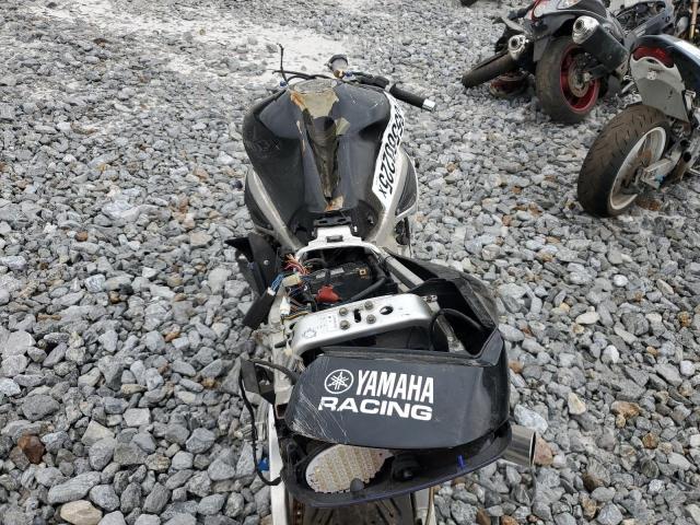 Yamaha Yzf L Image 8