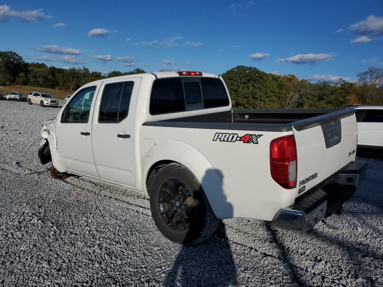 Nissan Frontier S Image 2